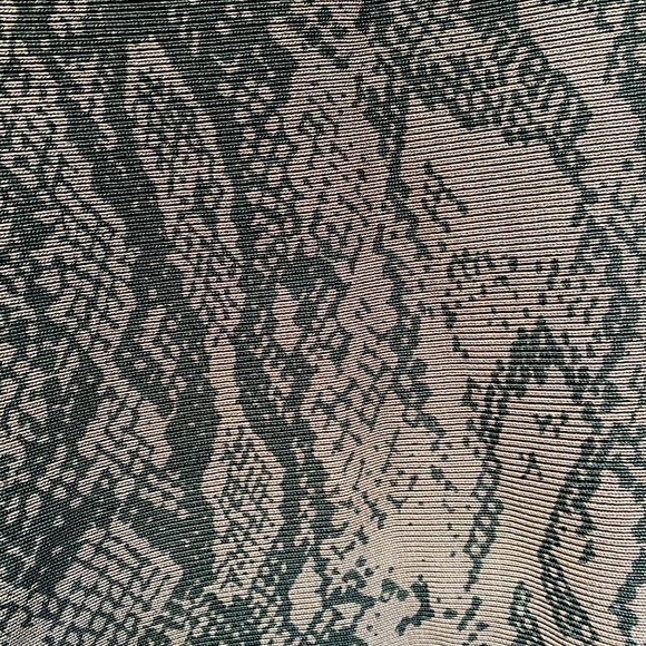 Very cool, hot, well made BCBG skirt 🥂 - Picture 1 of 4